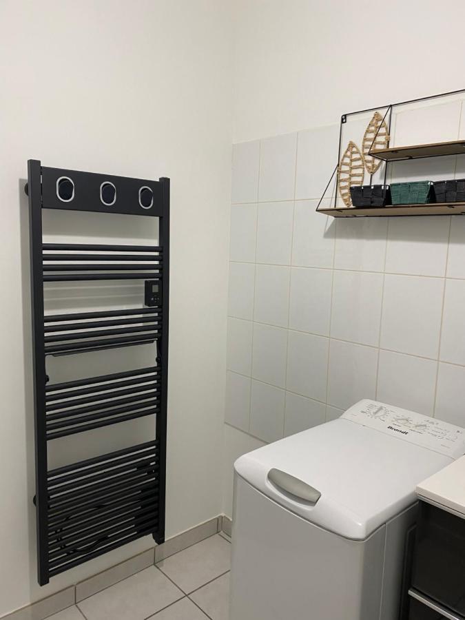 Parking Prive Gratuit, Balcon, 2 Chambres Clermont-Ferrand Bagian luar foto