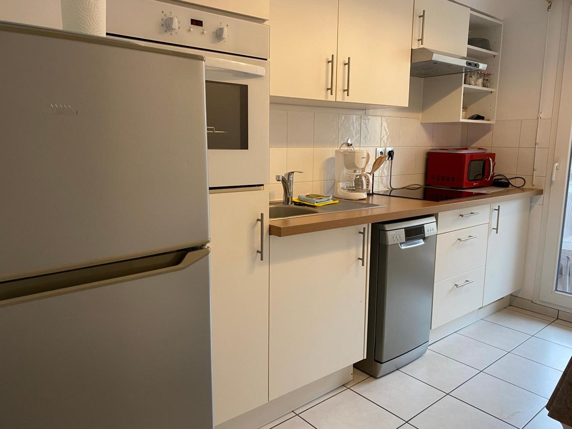 Parking Prive Gratuit, Balcon, 2 Chambres Clermont-Ferrand Bagian luar foto
